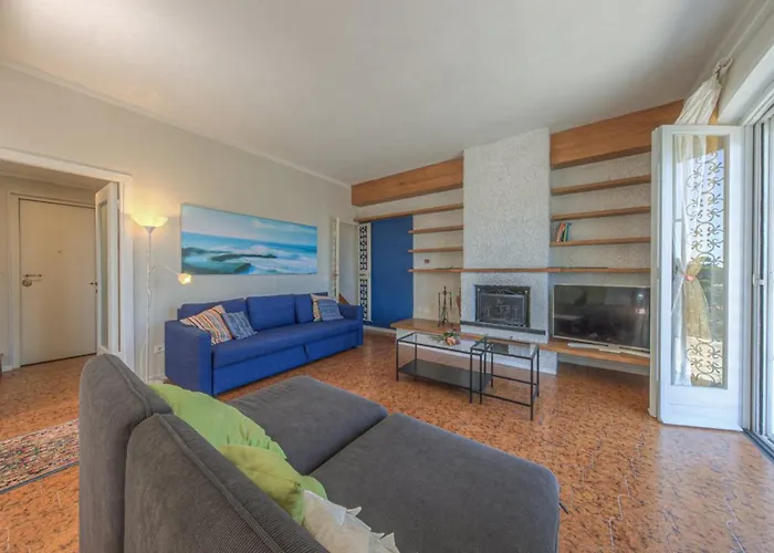 Casa Marenzya 아파트